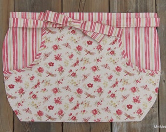 Clothespin Apron, Practical Pocket Apron, Vintage Waverly, Roses Dragonflies Bees Stripe