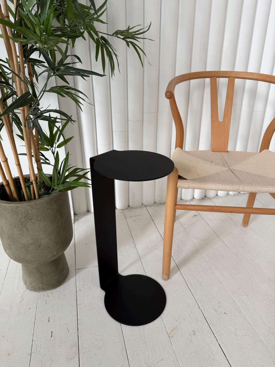 Minimalist Metal Side Table – Powder-coated Steel, Modern Geometric ...