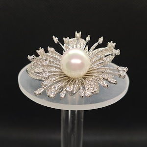 Baroque Pearl Brooch, Diamond Accent Vintage Jewelry, Opera Glamour Pin, Unique Gift for Brides，Heirloom Quality Gift