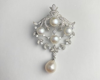 Vintage Copper-gold plated silverFiligree Brooch: Freshwater Pearl & Crystal Pearls Pin