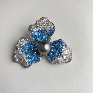 Handmade blue Flower Zircon brooch with fresh water pearls, vintage-inspired pearl jewelry, bridal brooch, wedding gift, spring gift