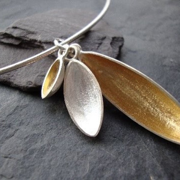 3 Pod  Silver with  Gold Pendant and chain