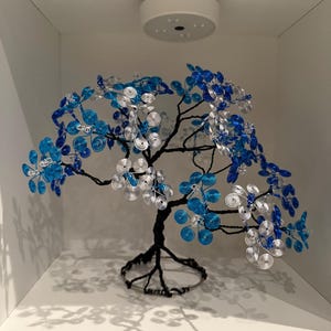 Wire tree handmade. Can be made in colors of your choice