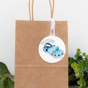 Descarga instantánea ETIQUETAS DE REGALO / Charms de cocodrilo / Ideas para canastas de Pascua / Regalos de fiesta de cumpleaños / Aula de San Valentín / Ser tu verdadero amigo Crocs