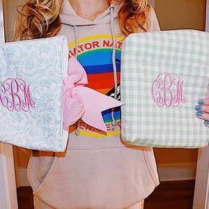 Quilted Bible Cover with Bow/Book Sleeve/Bible Cover