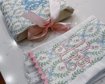 Gestickte Baby Bibelbezug & Spucktuch Set: Personalisiertes Erbstück