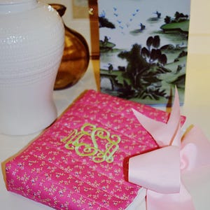 Pink Vintage Floral Bible Cover with Bow/Book Sleeve/Bible Sleeve/Preppy Bible cover/quilted bible cover