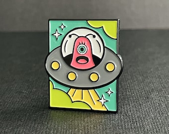 Space Alien Enamel Pin - UFO Pin - Outer Space Pin - Kawaii Alien Pin