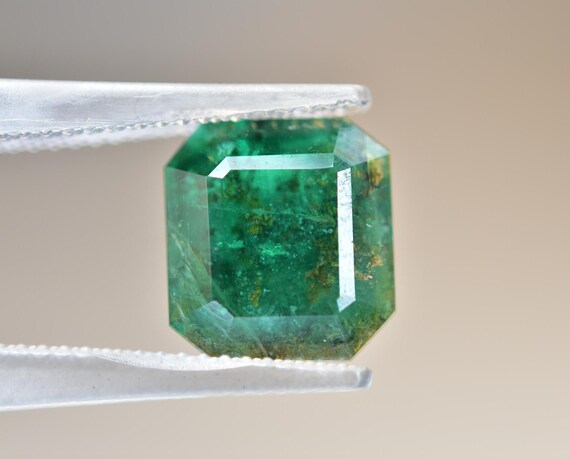 Swat Emerald 3.10 Carat: Natural Pakistani Green Gemstone