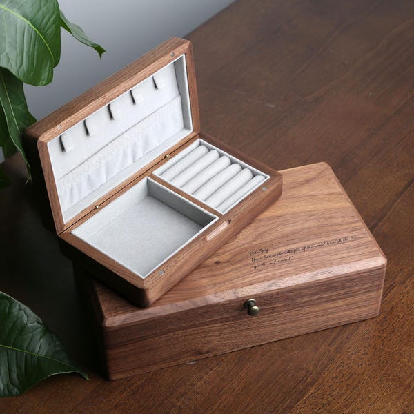 Caja de joyería de nogal grabada a medida, organizador de joyas de madera personalizado, estuche de viaje para mujer, regalo para damas de honor, regalo único para ella, para mamá