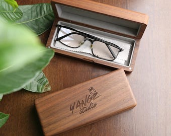 Custom Engraved Walnut Eyeglass Case,Retro Spectacle Holder-Student's Glasses Case,Minimalist Gift Wooden Eyeglasses Box,Father’s Day Gift