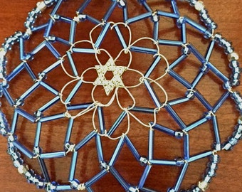 Saffierblauwe kippah met kristallen Davidster in het midden
