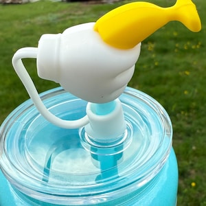Funny hand holding a banana straw topper, 8mm straw topper, tumbler accessories, funny topper, summer vibes