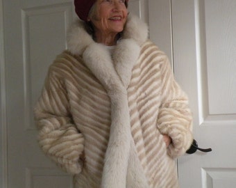 Vintage Mink Fur Coat Blonde and Cream Color with Silver Fox Collar, White and Beige Real Fur Coat, Vintage Real Mink Jacket, Ladies Medium