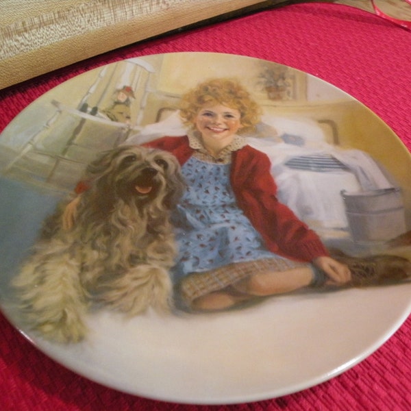 Little Orphan Annie - Collector's Plate Annie and Sandy - Knowles Limited First Edition