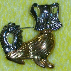 Scottie Dog Pin Costume Jewelry, Vintage Collectible Fashion Jewelry from 1960s, Doggie Brooch with Rhinestone Eyes, Scottish Terrier Dog