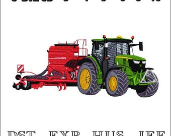 Peut inclure: Une broderie d'un tracteur vert et jaune avec un accessoire rouge. L'image comprend le texte "6 SIZES - 3" 4" 5" 6" 8" 10"" et "DST EXP HUS JEF SEW PES XXX VP3".