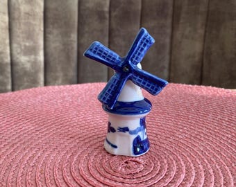 アンティークのデルフトブルーのオランダ陶磁器、手描きの青と白の風車