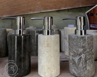 Handgemaakte marmeren zeepdispenser | Fles met vloeibare zeep van natuursteen, moderne keukenpomp