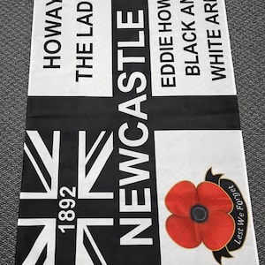 Newcastle Utd flag 5FT x 3FT flag. FREE DELIVERY. Brand New in stock. Newcastle United flag image 3