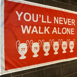 Fanion Liverpool FC En Tissu - Neuf, Multicolore, Pour Supporter Les Reds
