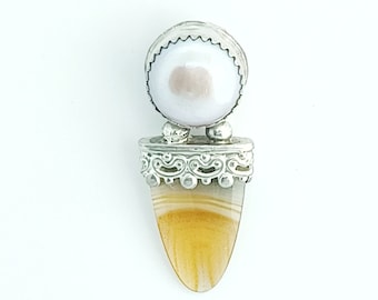 Slate grey freshwater pearl and agate tongue pendant