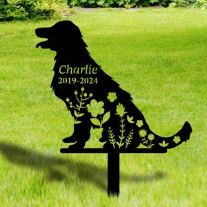 Dog Memorial Stake with Flowers, Personalized Metal Dog Grave Marker, Metal Dog Sign for Garden, Dog Themed Metal Garden Stake, Dog Memorial