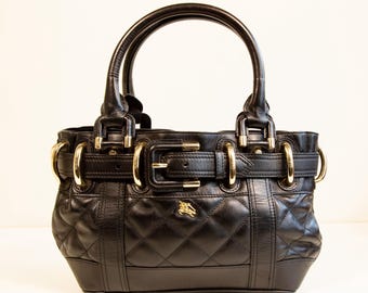 Burberry Beaton Handbag in Black Quilted Leather in Very Good Vintage Condition