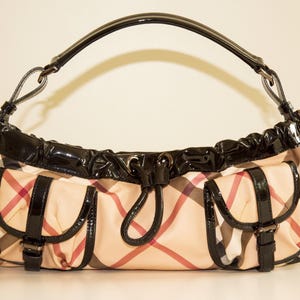 Burberry Shoulder Bag in Coated Canvas with Nova Check Pattern in Very Good Vintage Condition