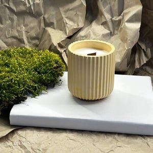 Aroma candle made of soy wax with wooden wick / candle for home / candle as a gift / candle for holidays