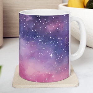 Witchy Tasse,Tasse,Galaxie,himmlisch 11 oz, Weltraum, Teeliebhaber, Universum, rosa Sterne und Mond.