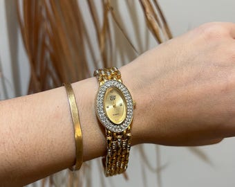 Vintage Elizabeth Taylor Quartz Watch: Gold Tone Crystal  display picture 1
