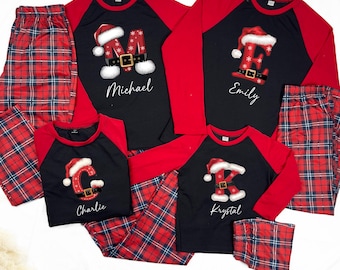 Pijama de Natal personalizado com iniciais do Papai Noel: Conjunto xadrez Buffalo combinando