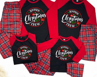 Pigiama coordinato per la famiglia Christmas Crew, pigiama personalizzato con nome della famiglia, pigiama coordinato per famiglia e cane, pigiama natalizio taglie forti