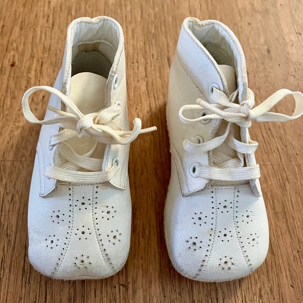 Baby Shoes High Tops White Leather Crib Shoes Vintage Circa 1960s