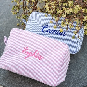 Embroidered Makeup Bag Personalized, Gift for Girlfriend, Seersucker Cosmetic Bag, Travel Toiletry Bag, Bridesmaid Gifts, Makeup Organizer
