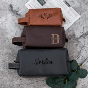 Personalized Leather Toiletry Bag for Him, Men&#39;s Travel Bag, Leather Dopp Kit, Groomsmen Gifts, Bestmen Gift, Anniversary Gift for Him
