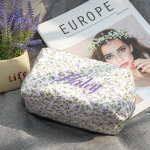 Floral Makeup Bag Personalized, Handmade Quilted Cosmetic Bag, Embroidered Gift for Her, Bridesmaid Gifts, Travel Makeup Pouch, Toiletry Bag