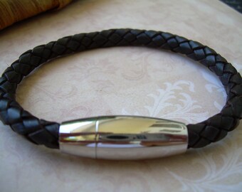 Leather Cuff Bracelet Black Braided Leather Bracelet with Large Bullet Shaped Stainless Steel Magnetic Clasp Mens Bracelets Leather