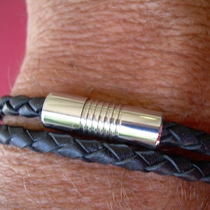 Men&#39;s Black Braided Leather Double Wrap Bracelet: Magnetic Clasp
