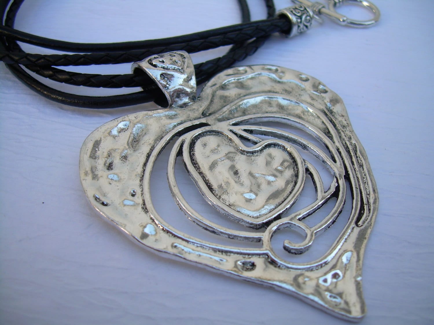 ネックレス・ペンダント Wavy Heart Leather Cord Necklace #5766 Heart Necklace, Leather Cord Choker, Heart Pendant, Women's