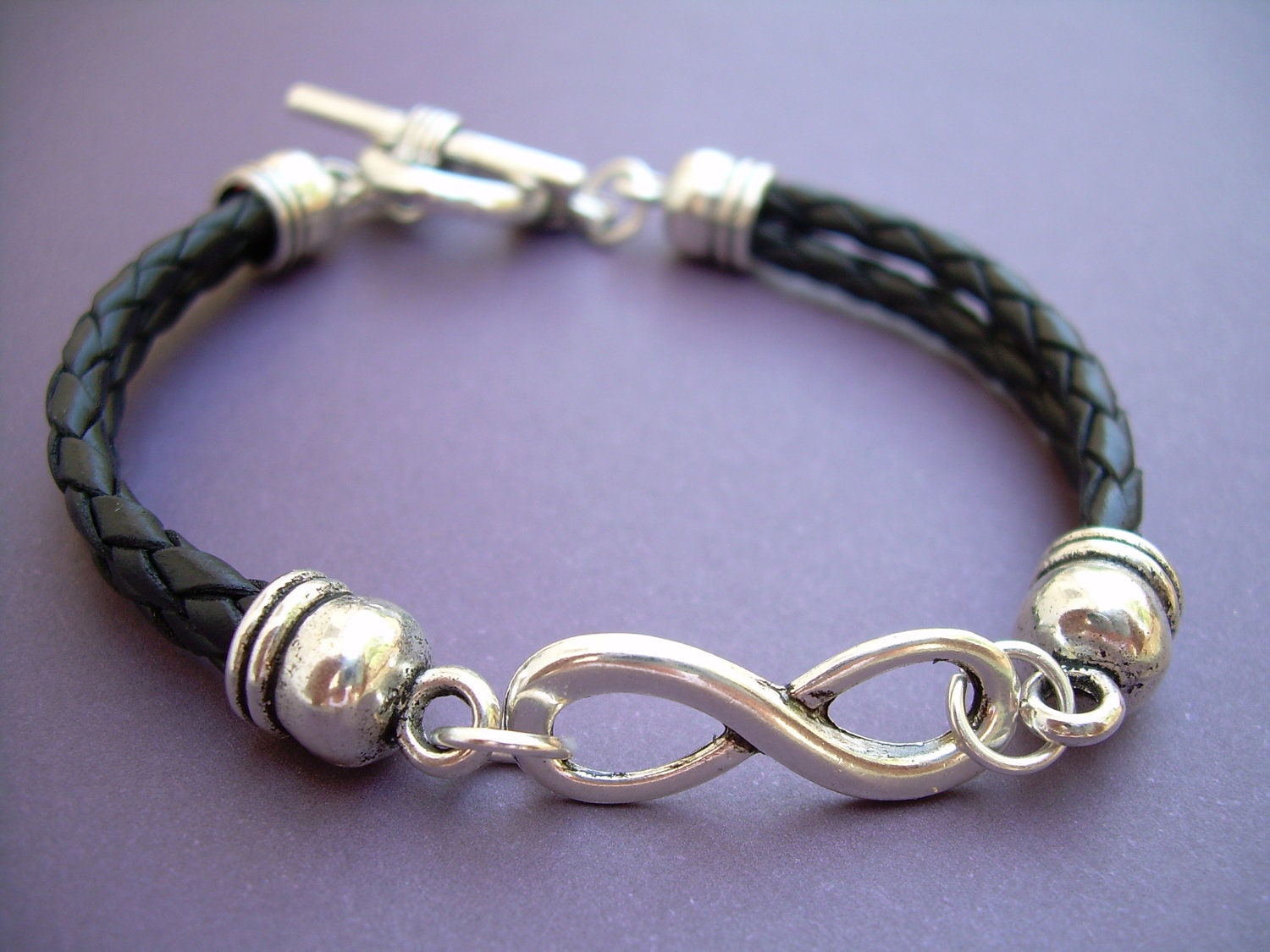 Elegante Women-Infinity bracelet