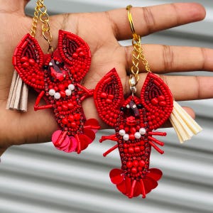 Lobster Beaded Keychain – Handmade Beaded Charm with Crystals & Sequins – Ocean-Inspired Accessory – Cute Coastal Gift