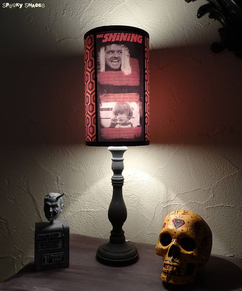 Abat Jour pour lampe à poser Shining The Shining, film d'horreur, abat-jour rouge, cadeau pour un geek, lampe de chevet, cadeau déco image 4