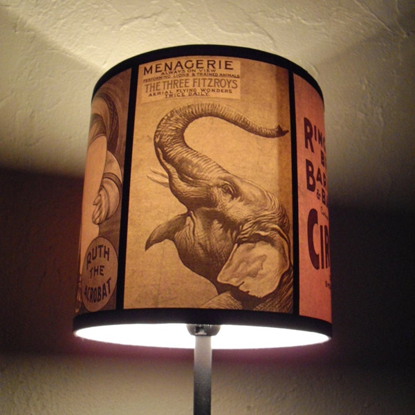 Pantalla de lámpara Circus Sideshow Lampshade - iluminación, pantalla de lámpara de tambor, decoración de circo, lámpara de elefante, decoración burlesca, boho, pantalla de lámpara de mesa