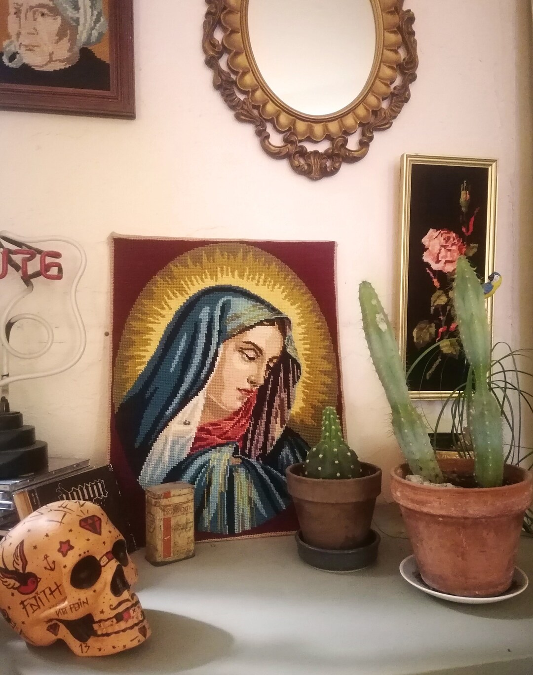【専用】vintage the Virgin Mary tapestry s-l1200.jpg