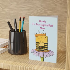Tarjeta del día de la madre, Gracias por ser la mejor mamá, Lindo diseño de flores, Flor y abeja, Cumpleaños, Gracias, Tarjetas de amistad, día de la madre