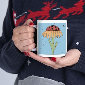 Mug fleur coccinelle, tasse à café lunatique inspirée de la nature, cadeau esthétique cottagecore pour les amateurs de jardin, fête des mamans, cadeau mère, cadeau maman