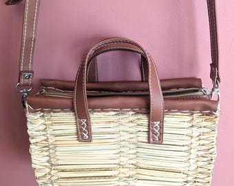 Woody  – Capazo de Junco tejida a mano: bolso de mano bohemio y chic, hecho a mano en Marruecos.
