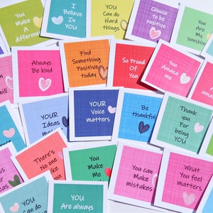 Jeu de cartes d'affirmation positive pour enfants. Cadeau de pleine conscience pour les adolescents et les préadolescents. Cartes d'encouragement pour les enfants, messages de positivité, soutien contre l'anxiété
